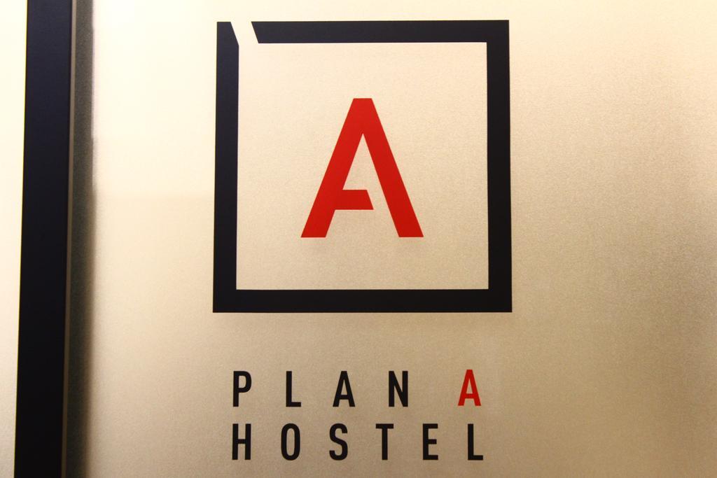 Plan A Hostel in Dongdaemun Seoul Bagian luar foto