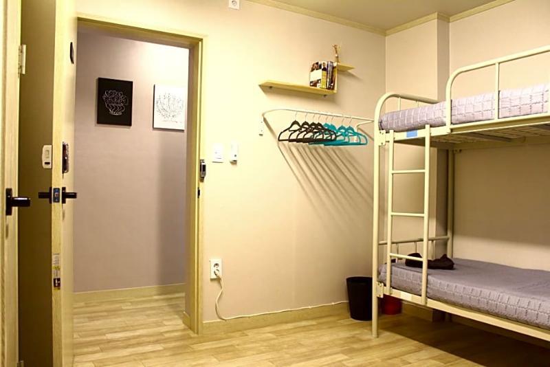 Plan A Hostel in Dongdaemun Seoul Bagian luar foto